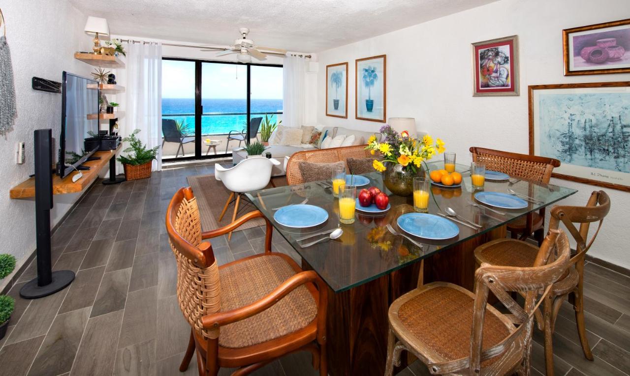 カンクンCozy Ocean Front Penthouse At Marlin Beachアパートメント エクステリア 写真