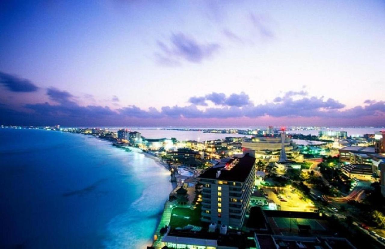 カンクンCozy Ocean Front Penthouse At Marlin Beachアパートメント エクステリア 写真